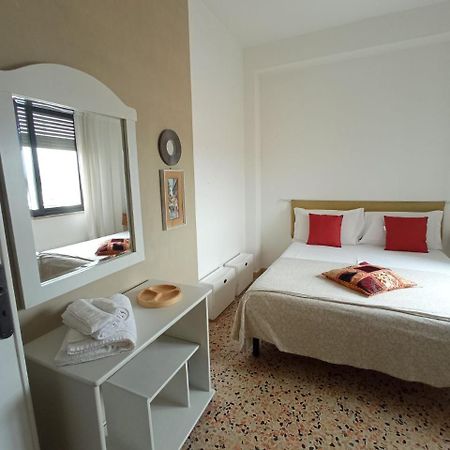 Myhouse Hotel Olbia Exterior foto