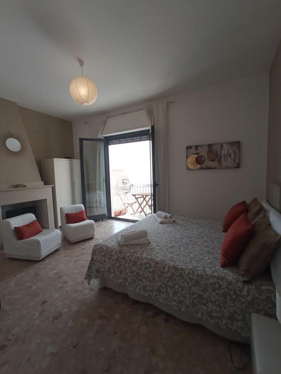 Myhouse Hotel Olbia Exterior foto