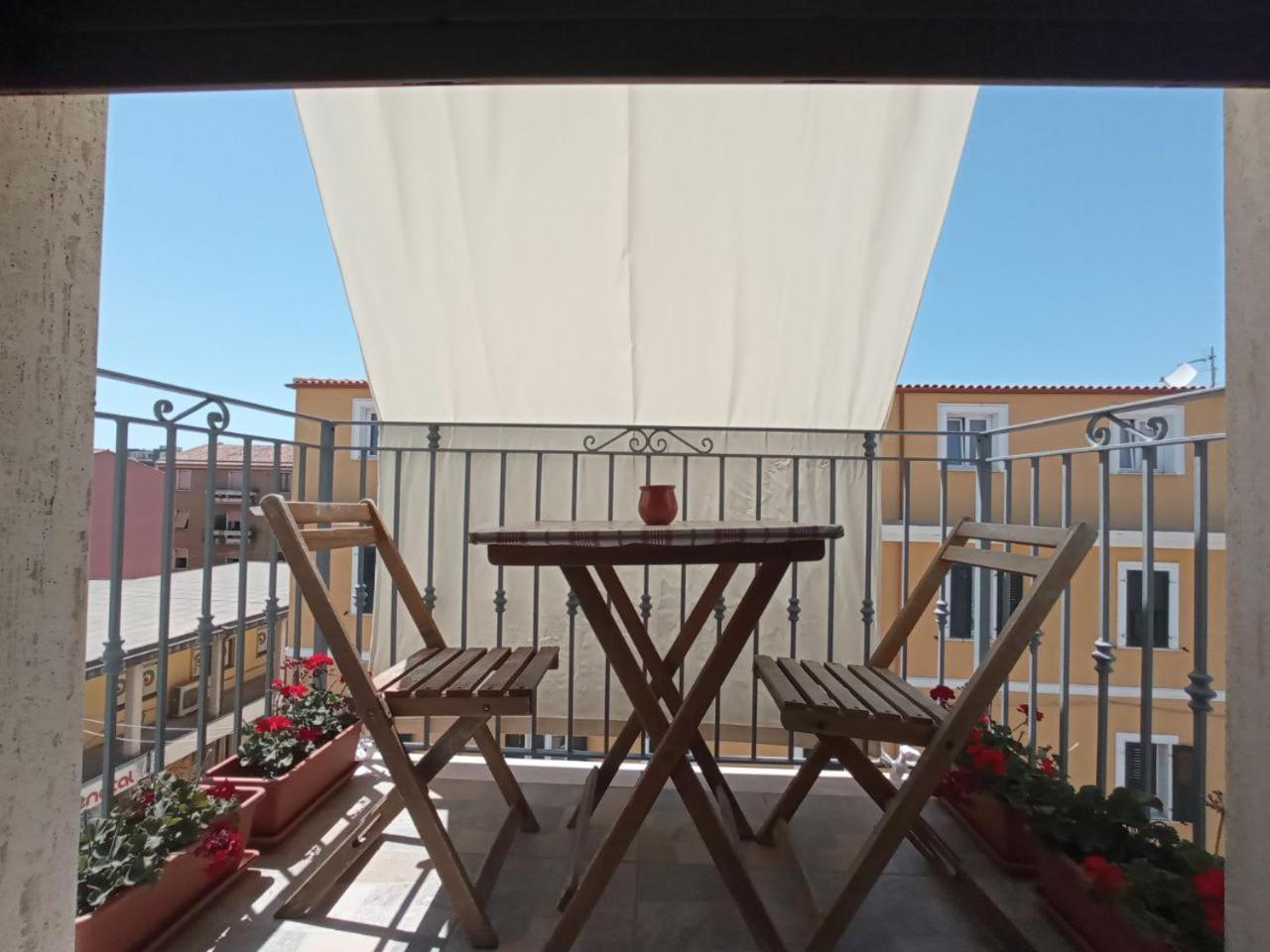 Myhouse Hotel Olbia Exterior foto